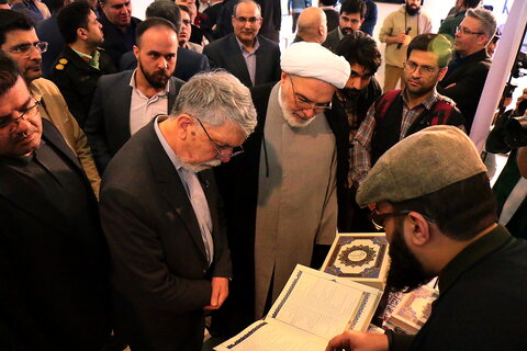 تصاویر/ بازدید وزیر فرهنگ و ارشاد اسلامی از نمایشگاه بین المللی قرآن