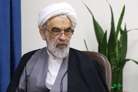 تصاویر/ دیدار اعضای شورای سیاستگذاری تفسیر تسنیم با آیت الله اعرافی