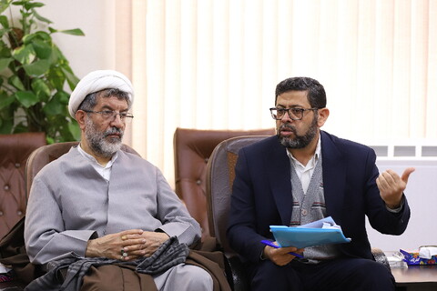 تصاویر/ دیدار اعضای شورای سیاستگذاری تفسیر تسنیم با آیت الله اعرافی