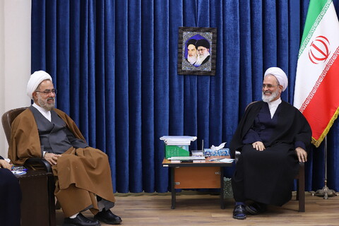 تصاویر/ دیدار اعضای شورای سیاستگذاری تفسیر تسنیم با آیت الله اعرافی