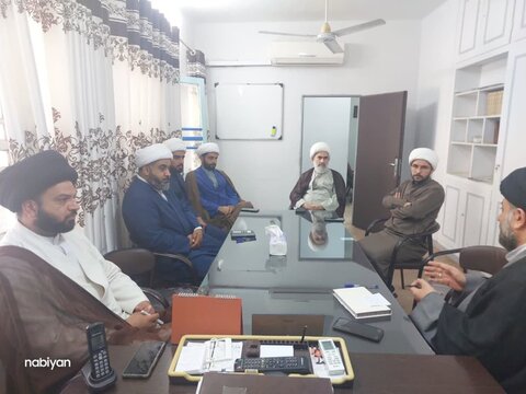 تصاویر/دیدار مدیر حوزه علمیه خوزستان با اساتید و کادر مدرسه علمیه امام جعفر صادق (ع)  شهرستان آبادان