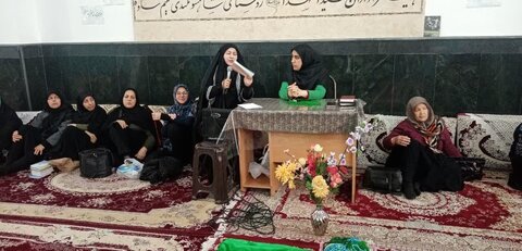 تصاویر/اعزام مبلغان مدرسه علمیه فاطمه الزهرا ساوه به مساجد،بقاع متبرکه و محافل خانگی در ماه مبارک رمضان