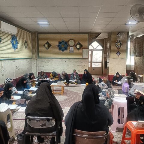 تصاویر/اعزام مبلغان مدرسه علمیه فاطمه الزهرا ساوه به مساجد،بقاع متبرکه و محافل خانگی در ماه مبارک رمضان