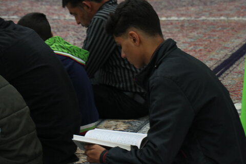 هفتمین روز جمع خوانی قرآن کریم در حسینیه ثارالله شهر اندوهجرد