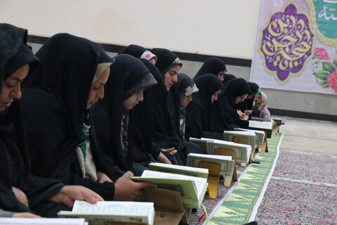 هفتمین روز جمع خوانی قرآن کریم در حسینیه ثارالله شهر اندوهجرد