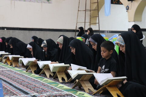 هفتمین روز جمع خوانی قرآن کریم در حسینیه ثارالله شهر اندوهجرد