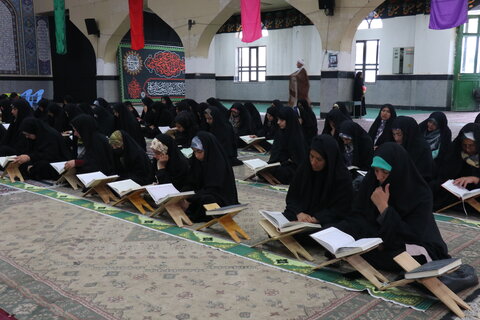 هفتمین روز جمع خوانی قرآن کریم در حسینیه ثارالله شهر اندوهجرد