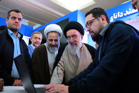 تصاویر/ بازدید آیت الله سید احمد خاتمی از نمایشگاه بین المللی قرآن