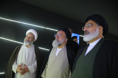 تصاویر / حضور آیت الله خاتمی در سی و دومین نمایشگاه بین المللی قرآن کریم