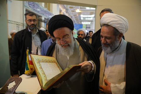تصاویر / حضور آیت الله خاتمی در سی و دومین نمایشگاه بین المللی قرآن کریم