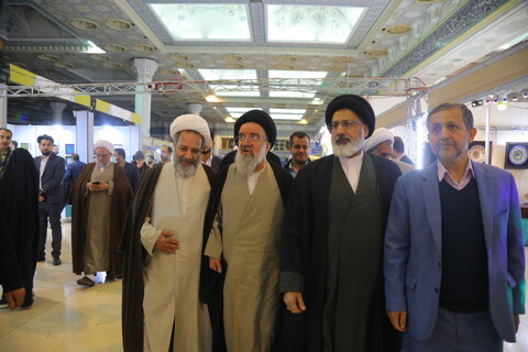 تصاویر / حضور آیت الله خاتمی در سی و دومین نمایشگاه بین المللی قرآن کریم