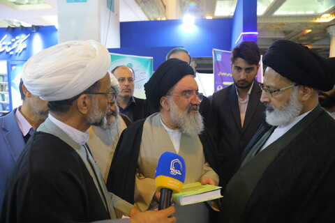 تصاویر / حضور آیت الله خاتمی در سی و دومین نمایشگاه بین المللی قرآن کریم