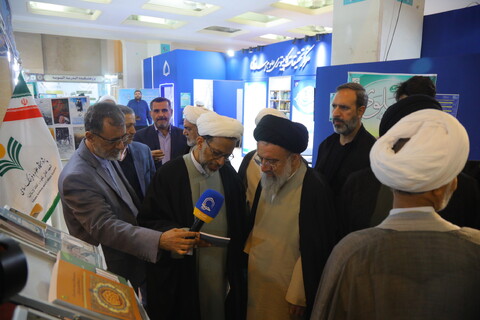 تصاویر / حضور آیت الله خاتمی در سی و دومین نمایشگاه بین المللی قرآن کریم