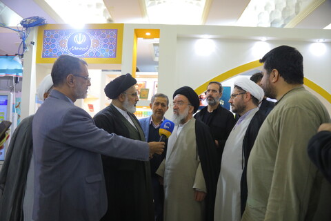 تصاویر / حضور آیت الله خاتمی در سی و دومین نمایشگاه بین المللی قرآن کریم