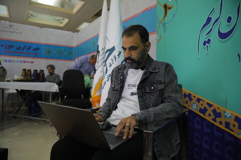 تصاویر / فعالیت خبرنگاران خبرگزاری حوزه در سی و دومین نمایشگاه بین المللی قرآن کریم