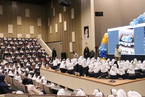 تصاویر/ آیین رونمایی از سرود فاخر زندگی با آیه ها در ارومیه