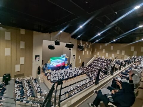 تصاویر/ آیین رونمایی از سرود فاخر زندگی با آیه ها در ارومیه