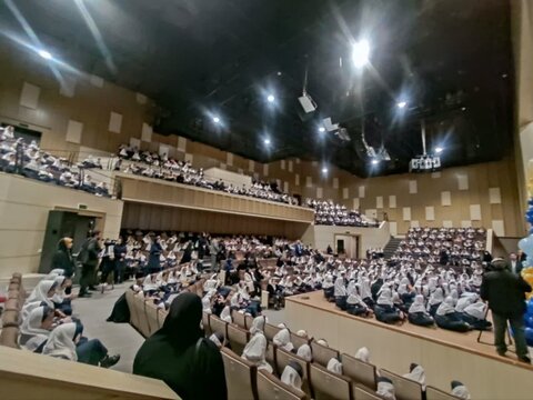 تصاویر/ آیین رونمایی از سرود فاخر زندگی با آیه ها در ارومیه