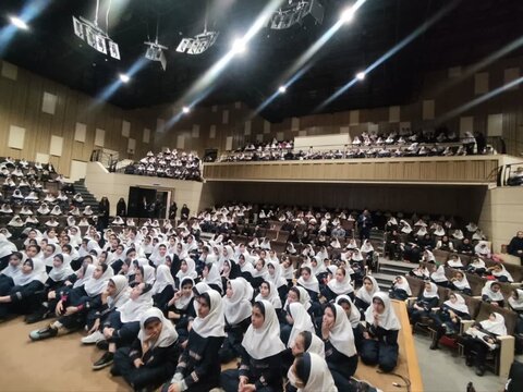 تصاویر/ آیین رونمایی از سرود فاخر زندگی با آیه ها در ارومیه