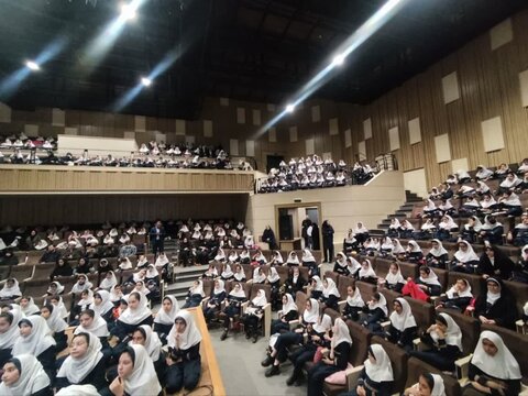 تصاویر/ آیین رونمایی از سرود فاخر زندگی با آیه ها در ارومیه