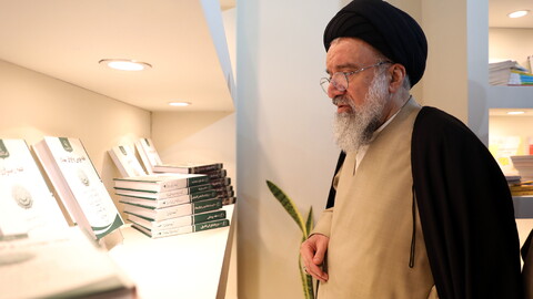 تصاویر / بازدید آیت الله سیداحمد خاتمی از بخش حوزوی سی و دومین نمایشگاه بین المللی قرآن کریم 2