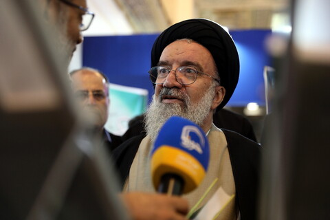 تصاویر / بازدید آیت الله سیداحمد خاتمی از بخش حوزوی سی و دومین نمایشگاه بین المللی قرآن کریم 2