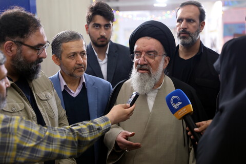 تصاویر / بازدید آیت الله سیداحمد خاتمی از بخش حوزوی سی و دومین نمایشگاه بین المللی قرآن کریم 2