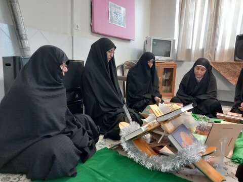 تصاویر ی از برگزاری محفل انس با قرآن کریم در موسسه آموزش عالی ریحانة الرسول ساوه