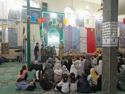 تصاویر/برگزاری هشتمین روز از محفل جزءخوانی قرآن در شهرستان نوبران