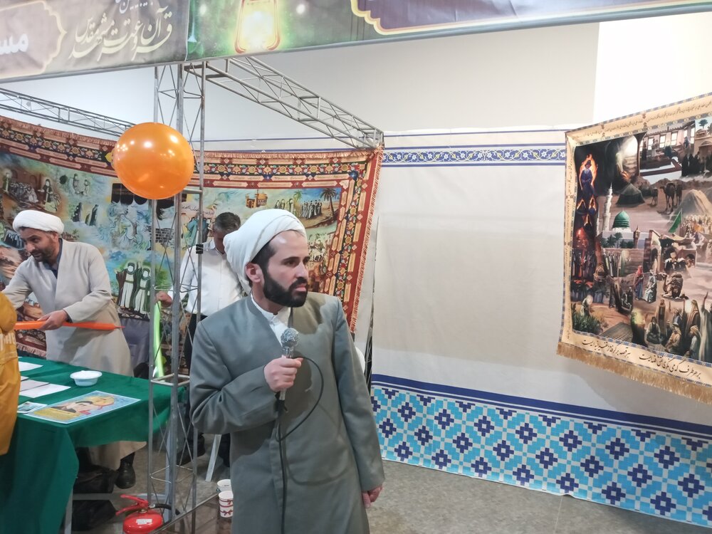 نقالی‌خوانی، روایتی هنری برای تبیین مفاهیم دینی در نمایشگاه قرآن و عترت مشهد
