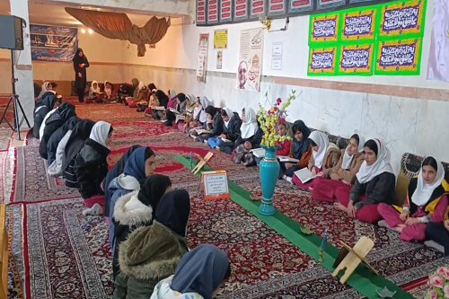 محفل انس با قرآن و اجرای طرح «زندگی با آیه‌ها» در شهرک مهدیه کرمانشاه+ عکس