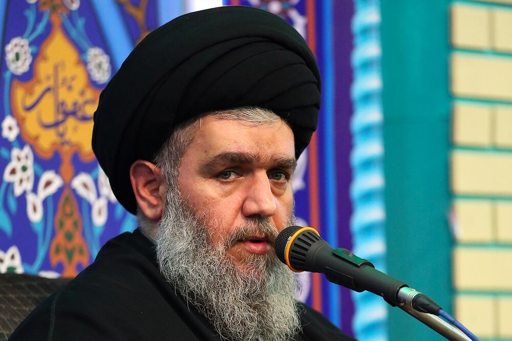 सबसे बड़ी यतीमी इमाम अ.स. से दूरी है,हुज्जतुल इस्लाम मोमिनी सबसे बड़ी यतीमी इमाम अ.स. से दूरी है,हुज्जतुल इस्लाम मोमिनी