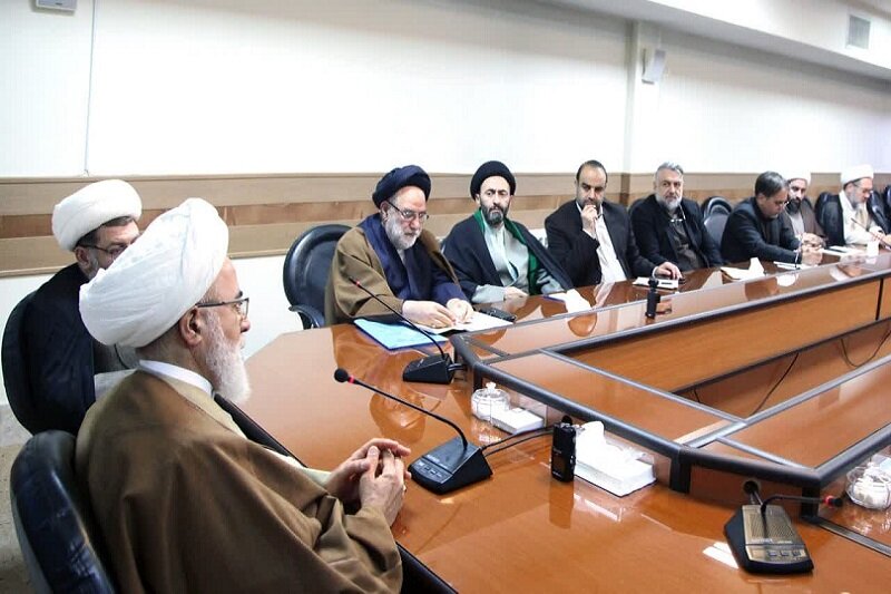 برگزاری نشست برنامه‌ریزی نذر نان، به مناسبت میلاد امام حسن مجتبی (ع) در کرمانشاه + عکس