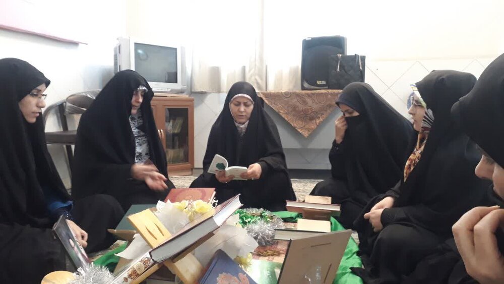 طرح زندگی با آیه‌ها در موسسه ریحانه الرسول ساوه برگزار شد