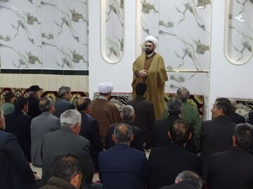 تصاویر/ حضور امام جمعه چهاربرج در مسجد صاحب الزمان بخش فیروز آباد