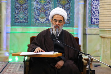 اگر مسئولی در رسیدگی به مشکلات مردم کوتاهی کند، مرتکب «اکبر کبائر» شده است