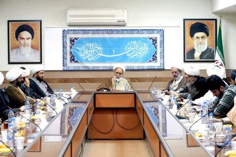 تصاویر/ نشست مبلغین اعزامی ماه مبارک رمضان با نماینده ولی ‌فقیه در استان کرمانشاه