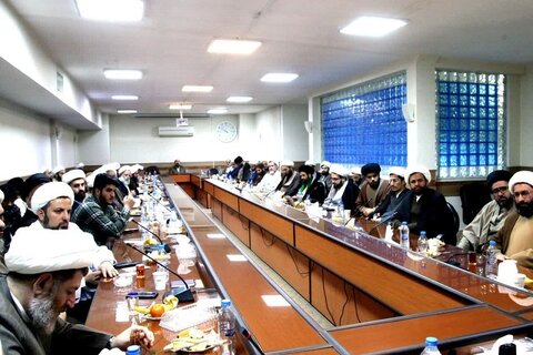 تصاویر/ نشست مبلغین اعزامی ماه مبارک رمضان با نماینده ولی ‌فقیه در استان کرمانشاه