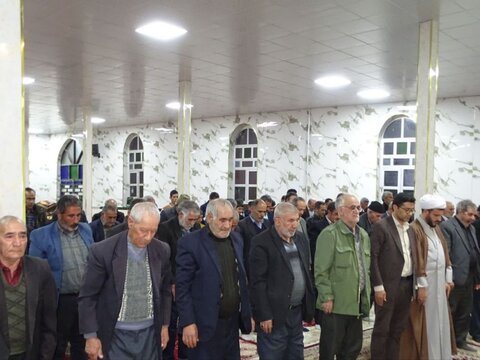 تصاویر/ حضور امام جمعه چهاربرج در مسجد صاحب الزمان بخش فیروز آباد