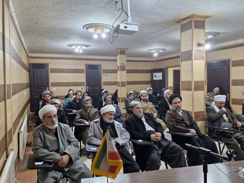 تصاویر/ مراسم علمی فرهنگی طلاب مدرسه شیخ شلتوت ارومیه