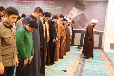 تصاویر/ حضور دانش آموزان مدرسه شاهد اهل قلم در مدرسه علمیه امام خامنه‌ای ارومیه