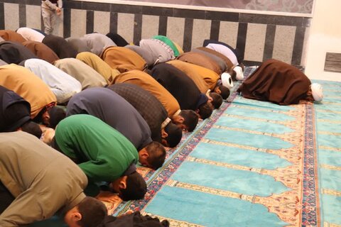 تصاویر/ حضور دانش آموزان مدرسه شاهد اهل قلم در مدرسه علمیه امام خامنه‌ای ارومیه