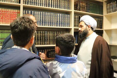 تصاویر/ حضور دانش آموزان مدرسه شاهد اهل قلم در مدرسه علمیه امام خامنه‌ای ارومیه