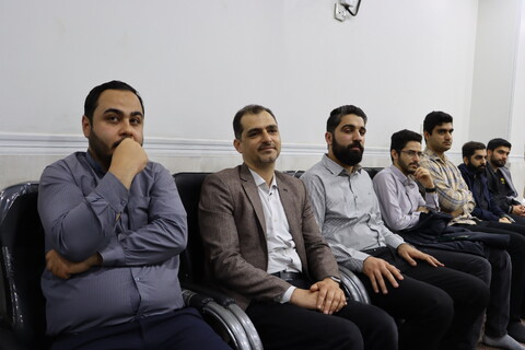 دیدار رمضانی جمعی از دانشجویان و اساتید دانشگاه های اهواز با نماینده ولی فقیه در خوزستان