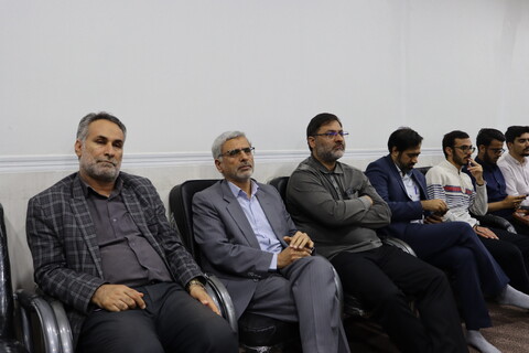 دیدار رمضانی جمعی از دانشجویان و اساتید دانشگاه های اهواز با نماینده ولی فقیه در خوزستان