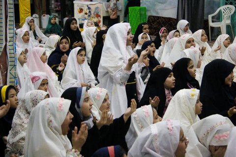 تصاویر/ جشن شیرین روزه‌ اولی‌ها در مسجدام البنین (س) کاشان