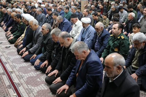 تصاویر/ حضور نماینده ولی فقیه در بین روزه داران سلماس