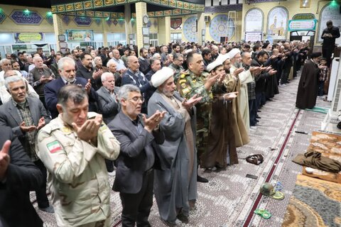 تصاویر/ حضور نماینده ولی فقیه در بین روزه داران سلماس