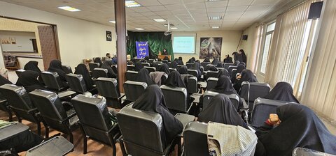 ششمین نشست بانوان فعال فرهنگی با حضور نماینده ولی فقیه در استان همدان