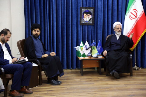 تصاویر/ دیدار مدیر و مسئولین  شبکه های جهانی ولایت با آیت الله اعرافی